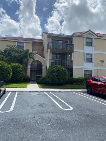 5701 Riverside Drive Coral Springs FL 33067