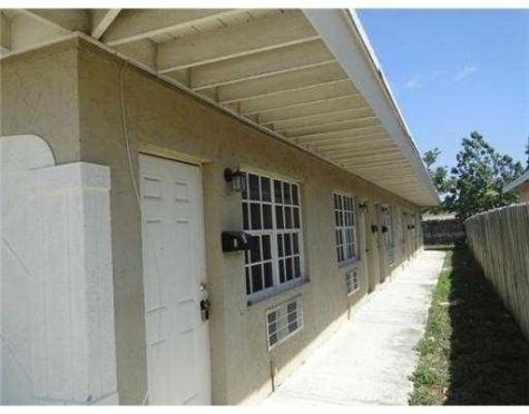 724 Truman Lake Worth Beach FL 33460