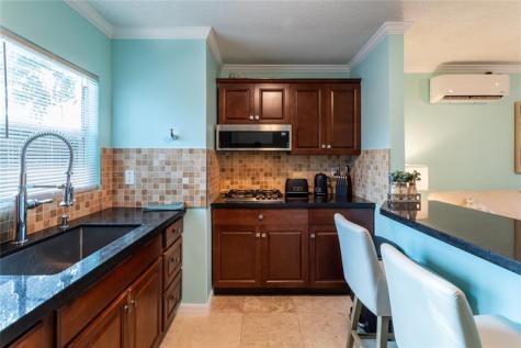 1724 37TH Street West Palm Beach FL 33407