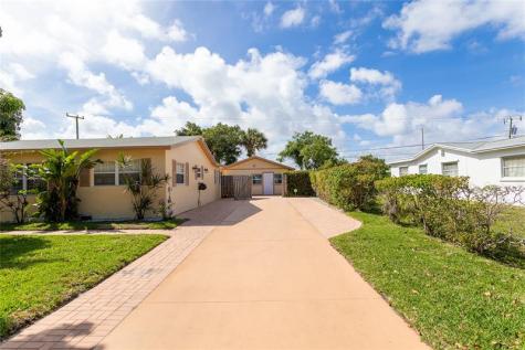 1724 37TH Street West Palm Beach FL 33407