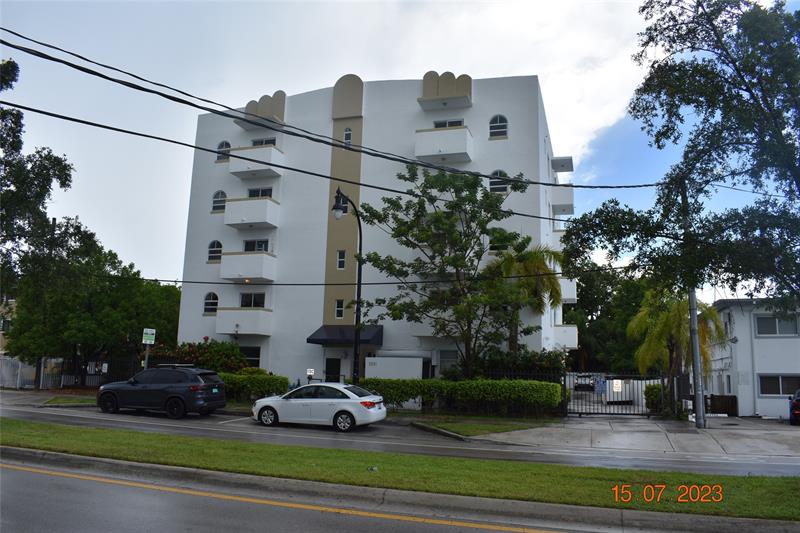 3051 SW 27th Avenue Miami FL 33133