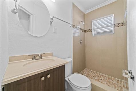 814 NE 14 Place Fort Lauderdale FL 33304