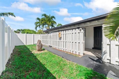 814 NE 14 Place Fort Lauderdale FL 33304