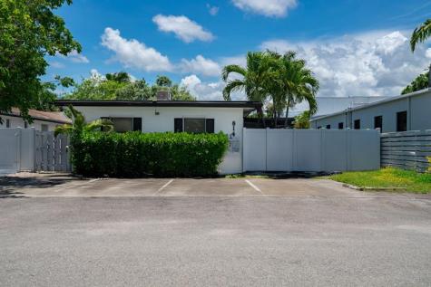 814 NE 14 Place Fort Lauderdale FL 33304