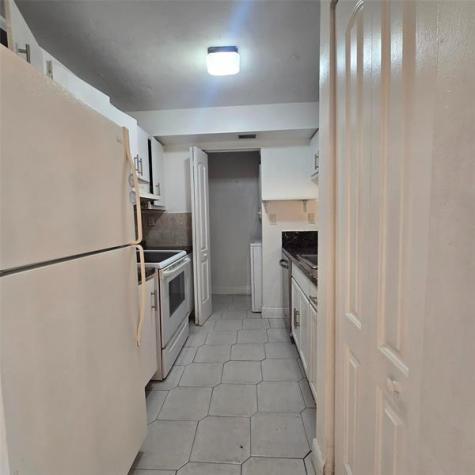 15470 SW 82nd Lane Miami FL 33193