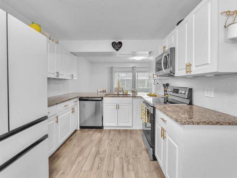 9831 Riverside Drive Coral Springs FL 33071