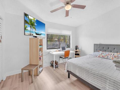 9831 Riverside Drive Coral Springs FL 33071
