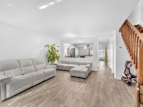 9831 Riverside Drive Coral Springs FL 33071