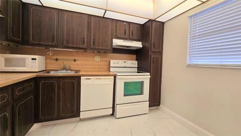 8421 Lagos De Campo Boulevard Tamarac FL 33321
