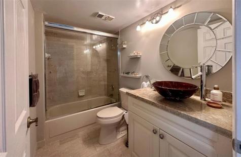 7582 NE Regency Lake Drive Boca Raton FL 33433