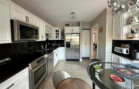7582 NE Regency Lake Drive Boca Raton FL 33433