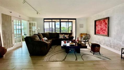 7582 NE Regency Lake Drive Boca Raton FL 33433