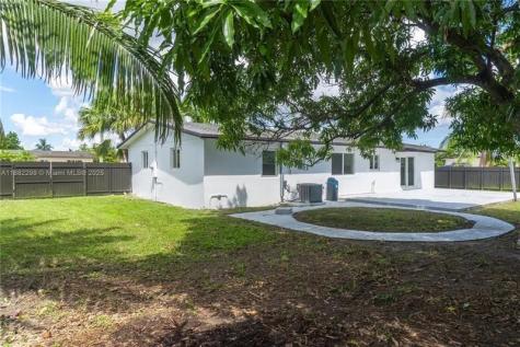 11872 SW 196th Terrace Miami FL 33177