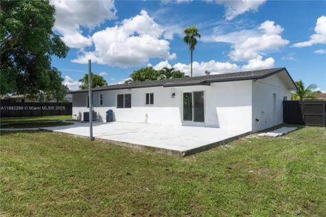 11872 SW 196th Terrace Miami FL 33177