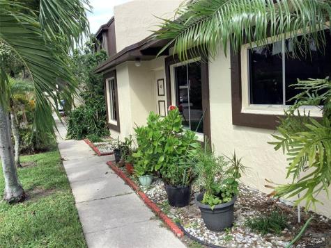 5280 Bosque Lane West Palm Beach FL 33415