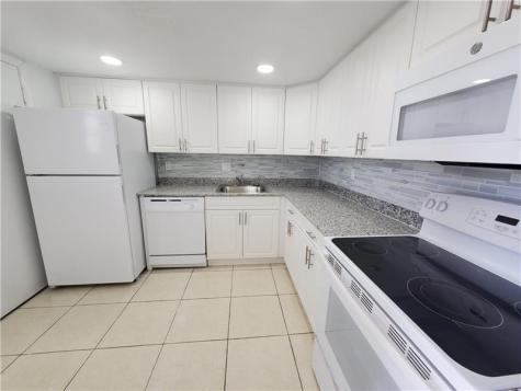 9357 SW 77 Avenue Miami FL 33156