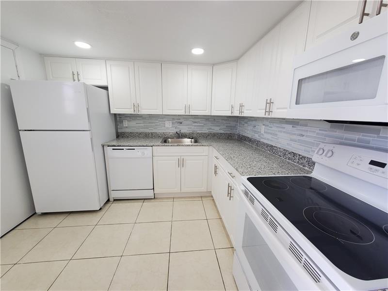 9357 SW 77 Avenue Miami FL 33156