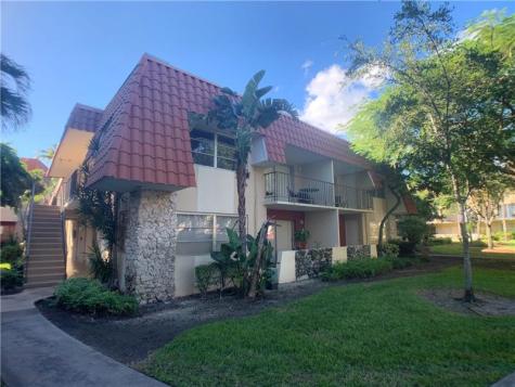 9357 SW 77 Avenue Miami FL 33156