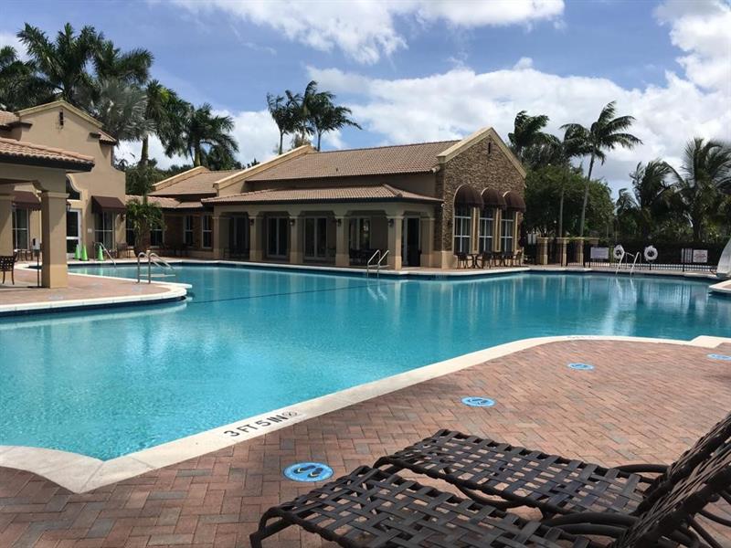 1690 NE 33rd Avenue Homestead FL 33033