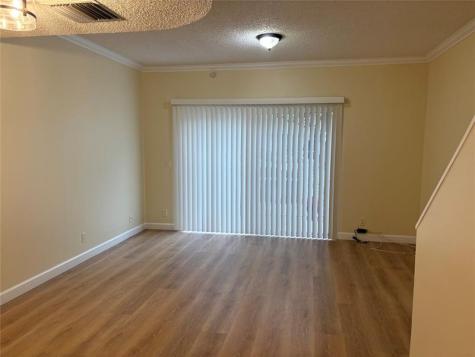 7835 Dixie Beach Circle Tamarac FL 33321