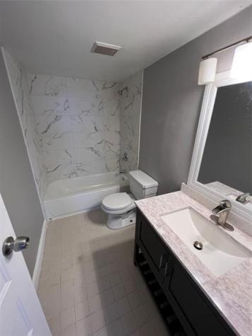 118 Lake Emerald Drive Oakland Park FL 33309