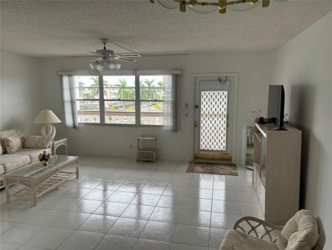 4053 Cornwall C Boca Raton FL 33434