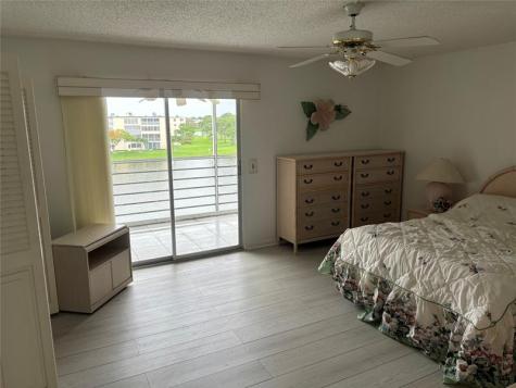 4053 Cornwall C Boca Raton FL 33434