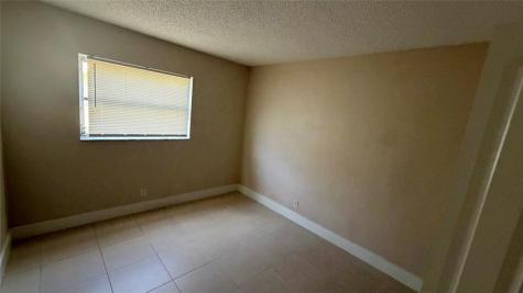 5180 NE 6th Avenue Oakland Park FL 33334
