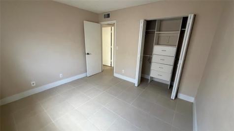 5180 NE 6th Avenue Oakland Park FL 33334