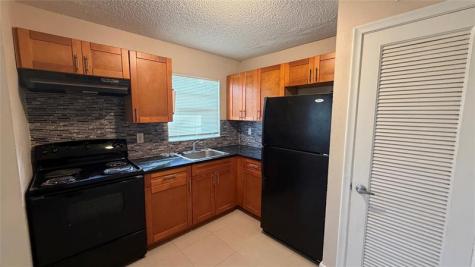 5180 NE 6th Avenue Oakland Park FL 33334