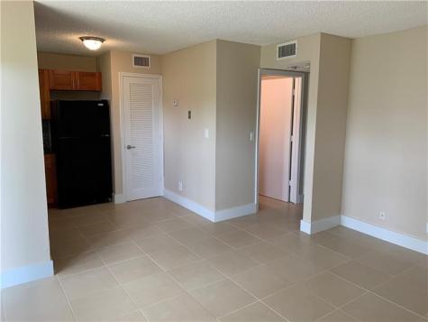 5180 NE 6th Avenue Oakland Park FL 33334