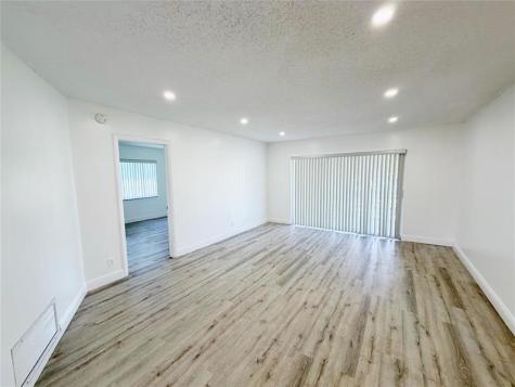 2710 Riverside Drive Coral Springs FL 33065