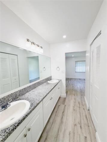2710 Riverside Drive Coral Springs FL 33065