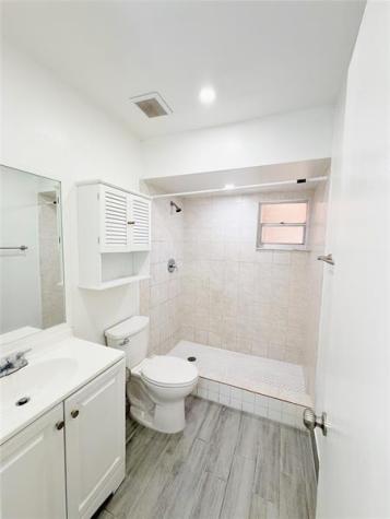 2710 Riverside Drive Coral Springs FL 33065