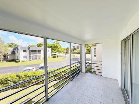 2710 Riverside Drive Coral Springs FL 33065