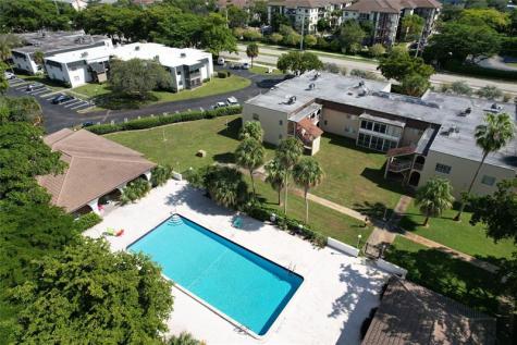 2710 Riverside Drive Coral Springs FL 33065