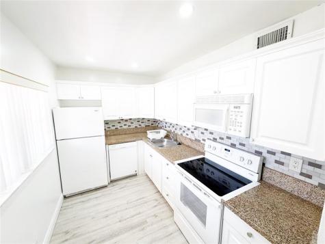2710 Riverside Drive Coral Springs FL 33065