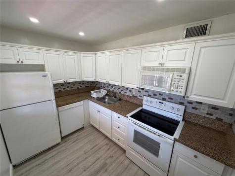 2710 Riverside Drive Coral Springs FL 33065