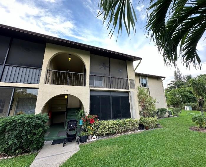 327 Pine Ridge Circle Greenacres FL 33463