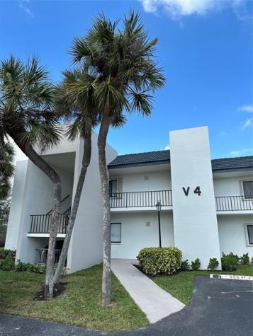 1605 Us Highway 1 V-4 Jupiter FL 33477