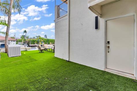 616 3RD Key Drive Fort Lauderdale FL 33304