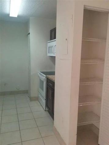 334 SW 86th Avenue Pembroke Pines FL 33025