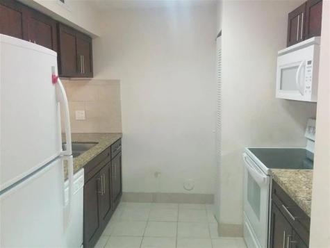 334 SW 86th Avenue Pembroke Pines FL 33025