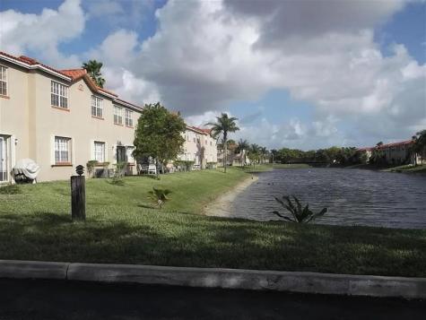 334 SW 86th Avenue Pembroke Pines FL 33025