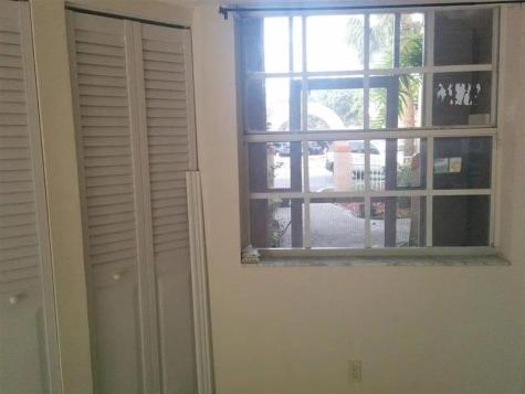 334 SW 86th Avenue Pembroke Pines FL 33025