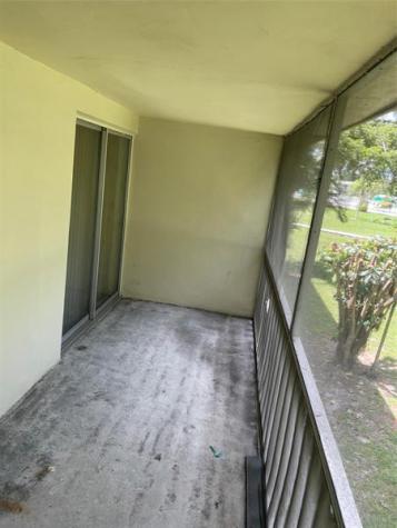 7355 NW 5th Place #205 Margate FL 33063