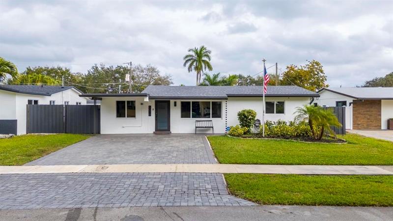 5070 SW 94 Terrace Cooper City FL 33328
