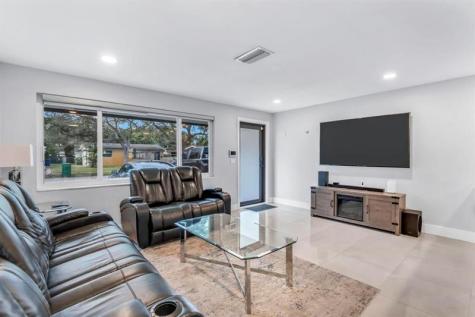 5070 SW 94 Terrace Cooper City FL 33328