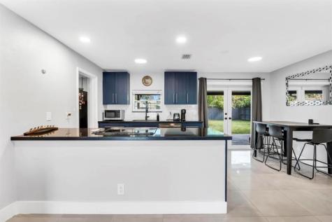 5070 SW 94 Terrace Cooper City FL 33328