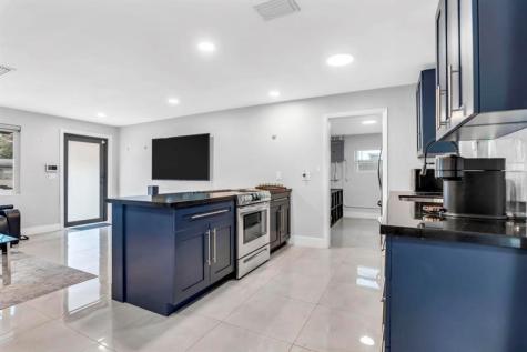 5070 SW 94 Terrace Cooper City FL 33328